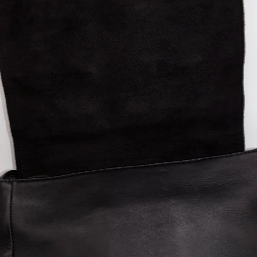 Clever Carriage Company Leather Rose Messenger Bag - Picture 11 of 11